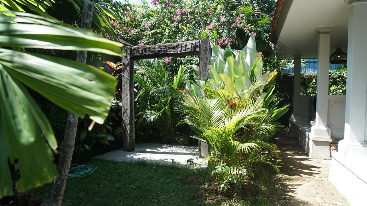 Endless Summer Surf Camp Kuta Kuta Lombok Exterior foto